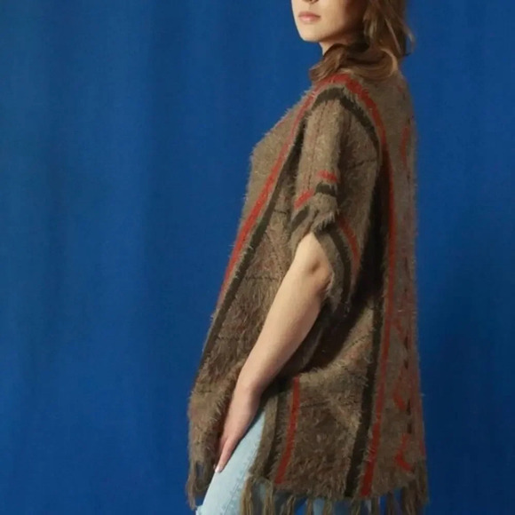 Janice Boho Fringe Poncho - One Size - Picture 6 of 10